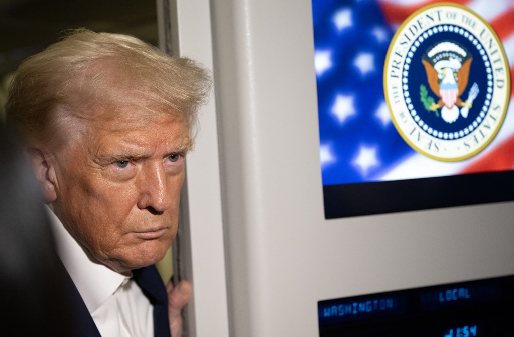 امریکی ہجرت معطل، حملے کے بعد گرین کارڈ کے جائزوں کا حکم