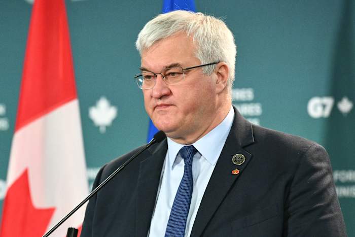 Trump Envoys Meet Ukraine Negotiators in Florida Weekend