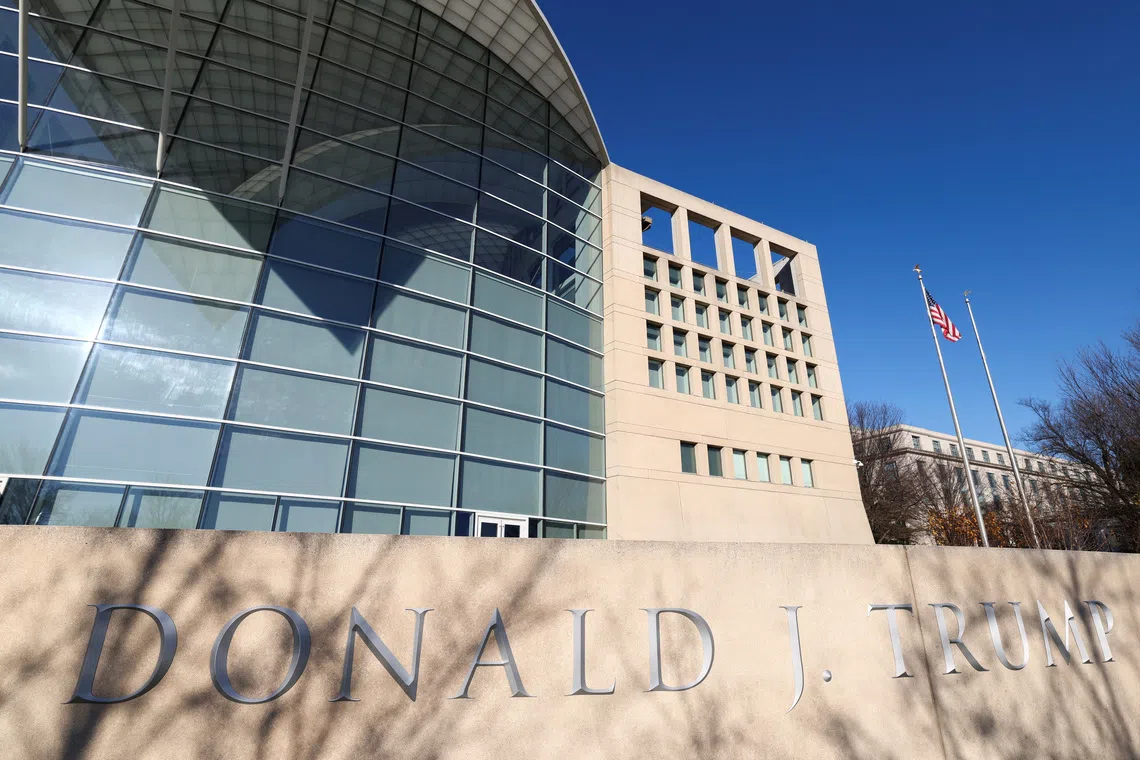 Le siège de l'Institut américain pour la paix renommé en l'honneur du président Trump