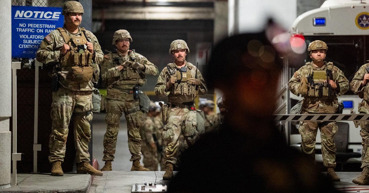 ट्रम्प प्रशासन को कैलिफ़ोर्निया नेशनल गार्ड के जवानों को तैनात करने से रोका गया