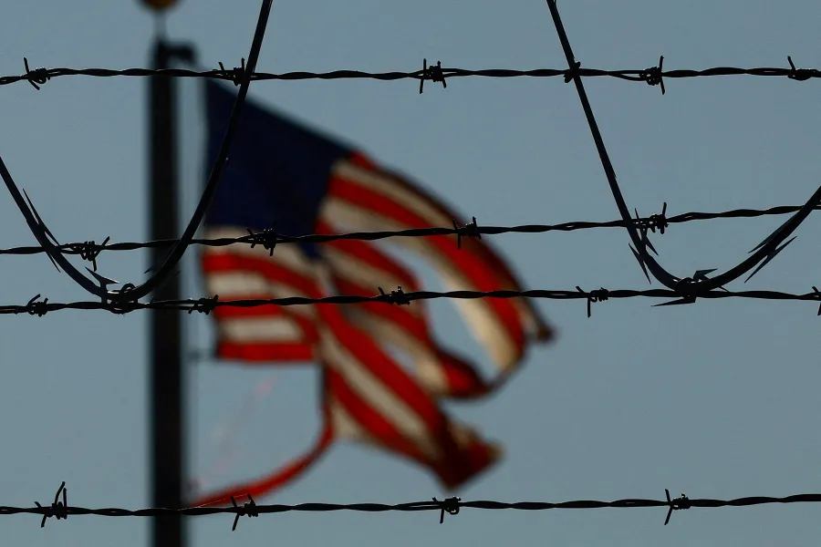 Agentes de inmigración detienen a reportera del medio en español en Nashville