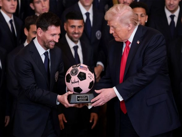 ترامب يكرم ليونيل ميسي وإنتر ميامي في البيت الأبيض لفوزهم بكأس الدوري الأمريكي.