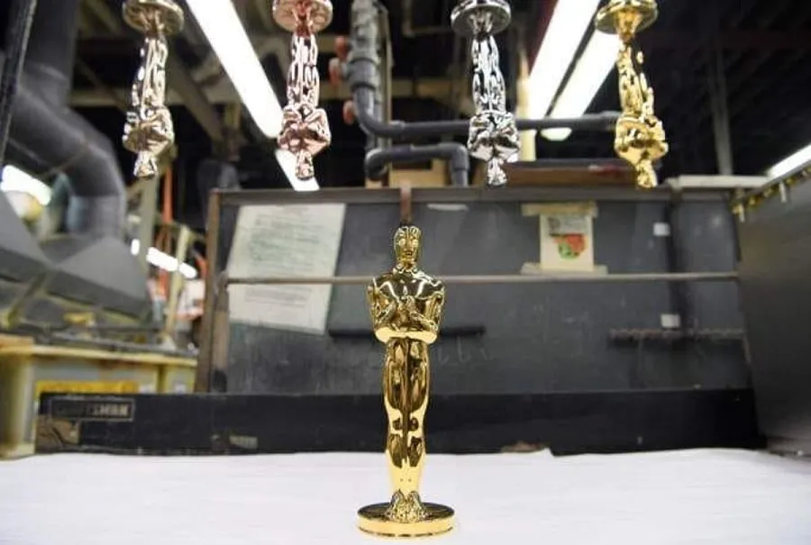 Oscar Statuette Barred at JFK, Later Found Frankfurt