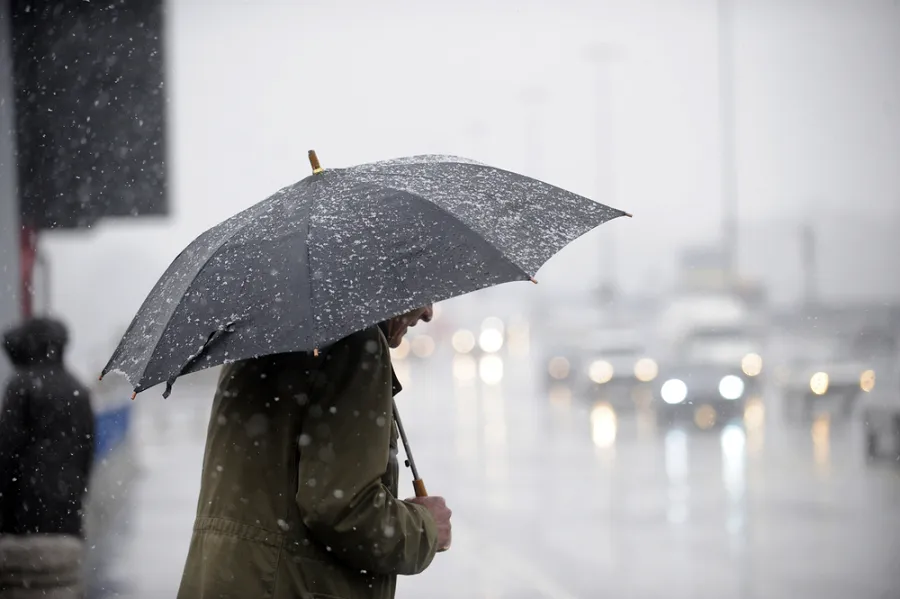 Averses et orages prévus à Gillette, Wyoming, et conditions venteuses à Maui