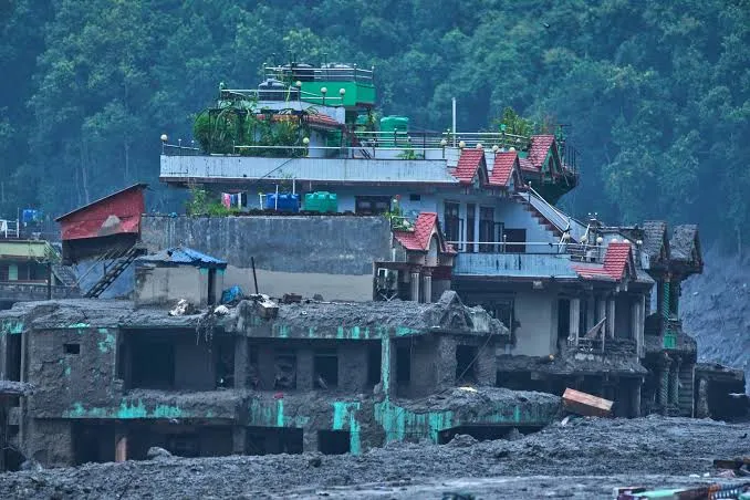 Citoyens américains portés disparus suite à des inondations soudaines catastrophiques à la frontière