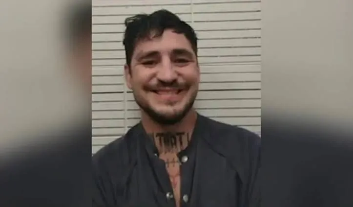 أسطورة UFC دييغو سانشيز يُقبض عليه بتهمة القيادة المتهورة وانتهاك فترة المراقبة في نيو مكسيكو