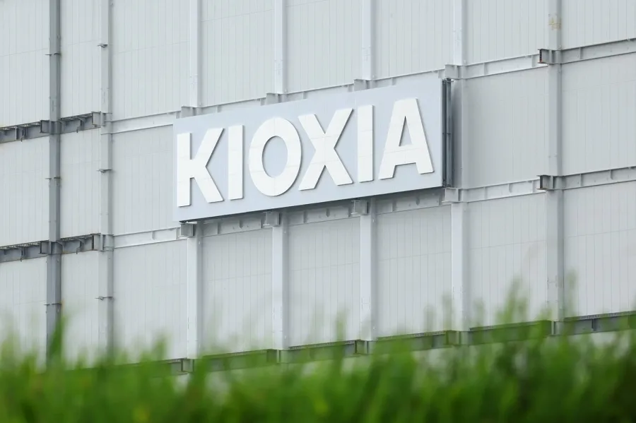 Kioxia Considers $10 Billion U.S. Listing