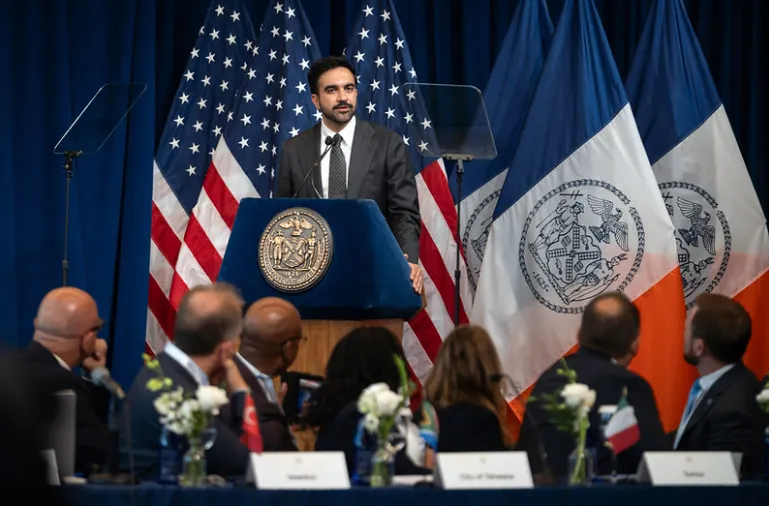 DES MAIRES DU MONDE ENTIER SIGNENT UN PLAN D'ACTION HISTORIQUE LORS DU SOMMET U20 DE NEW YORK POUR LE FINANCEMENT CLIMATIQUE URBAIN