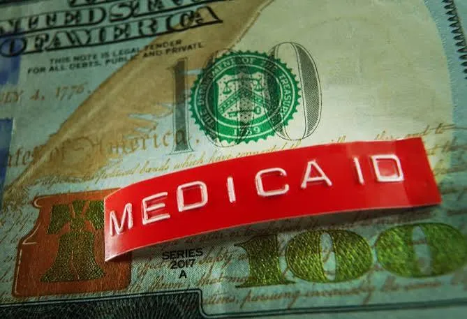 Millones perderán Medicaid una vez que entren en vigor las nuevas reglas de trabajo. Estos grupos se verán más afectados.