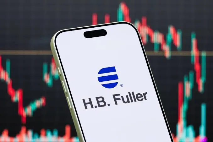 Ancora, l'activiste, aurait augmenté son offre pour l'unité de construction de H.B. Fuller