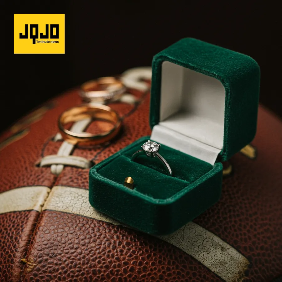 Rodgers Secretly Married Before Steelers Deal