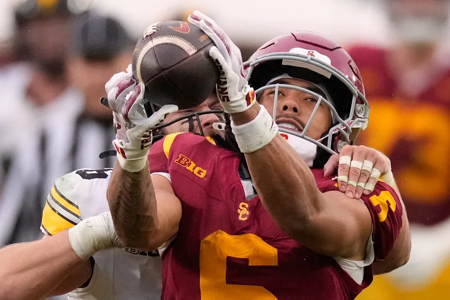 USC Travels To Oregon in College Playoff Showdown